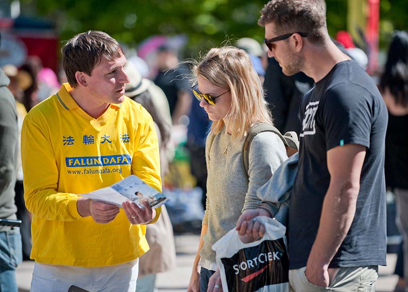 Image for article Ukraine: Aktivitäten in vier Großstädten verurteilen die Verfolgung von Falun Dafa durch Chinas Regime